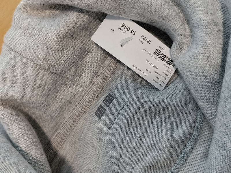 Uniqlo Dukserica